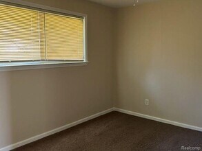 3816 Kent Rd in Royal Oak, MI - Building Photo - Building Photo