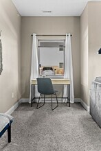 8350 Cascade Ave in West Des Moines, IA - Foto de edificio - Building Photo