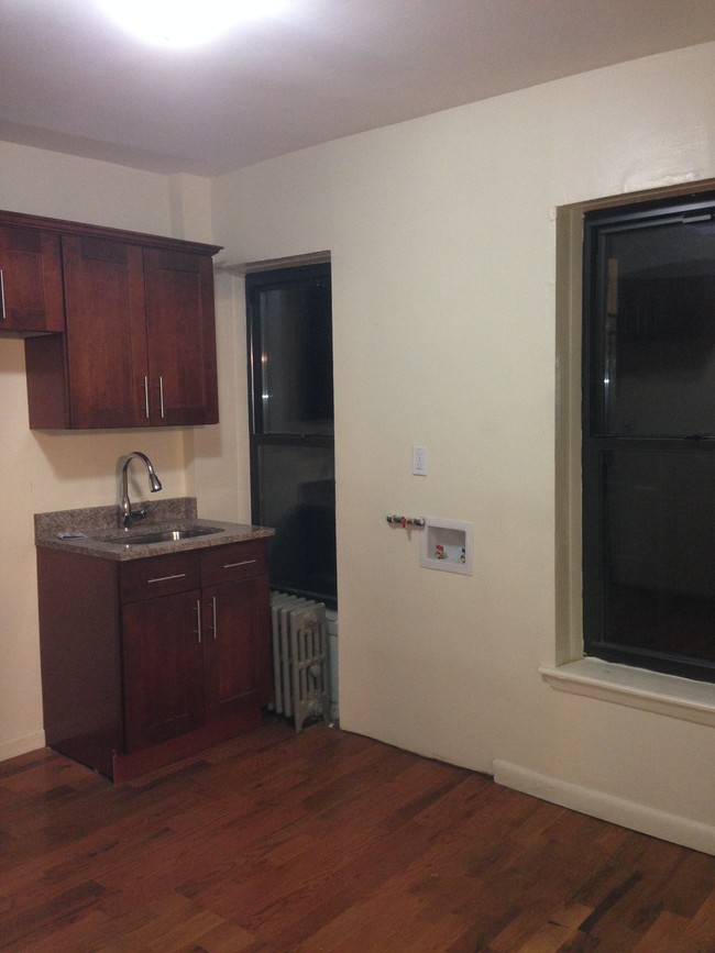 Move in today!!! Clinton hill 2 bedroom in Brooklyn, NY - Building Photo - Building Photo