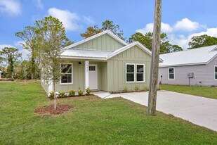 972 W 9th St in St. Augustine, FL - Building Photo