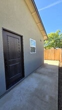 619 S Sacramento St, Unit 617 in Lodi, CA - Foto de edificio - Building Photo
