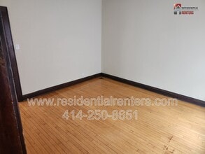 1721 N 22nd St in Milwaukee, WI - Building Photo - Building Photo