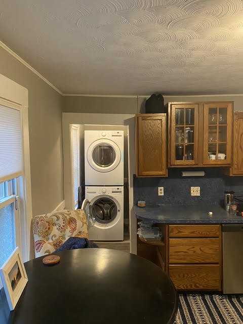 21 Willoughby St, Unit 21 Willoughby St. in Bristol, CT - Building Photo - Building Photo