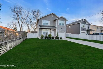 132 Chelton Ave in Long Branch, NJ - Building Photo - Building Photo