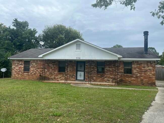 706 Cottonwood Ct
