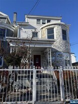 624-626-626 Madison Ave in Paterson, NJ - Building Photo