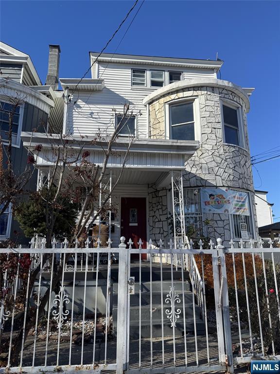 property at 624-626-626 Madison Ave