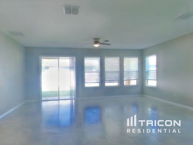 32531 Harmony Oaks Dr in Wesley Chapel, FL - Building Photo - Building Photo