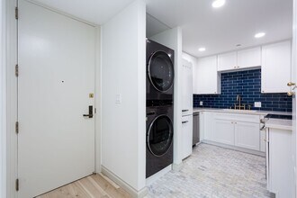 4082 Albatross St in San Diego, CA - Building Photo - Building Photo