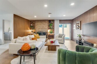 2855 W 9th St in Dallas, TX - Building Photo - Building Photo