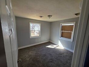 400 St Thomas Ln in Sauget, IL - Building Photo - Building Photo