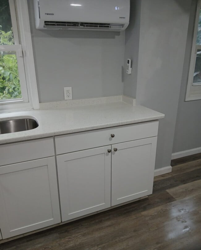 property at 720 Rockbridge Ave