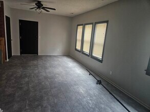 3526 Locust St, Unit 2 in Kansas City, MO - Building Photo - Building Photo