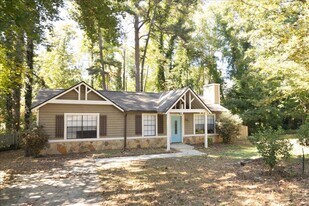 2546 Wind Forest Ct in Norcross, GA - Building Photo