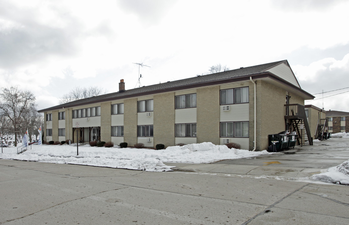 1007 School Ave in Sheboygan, WI - Foto de edificio