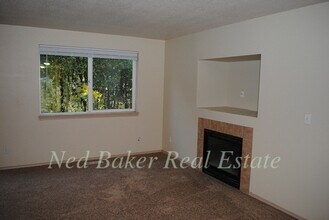 953-955 Charter Pl NE in Salem, OR - Building Photo - Building Photo