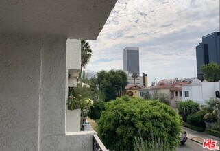 6151 Orange St-Unit -221 in Los Angeles, CA - Building Photo - Building Photo