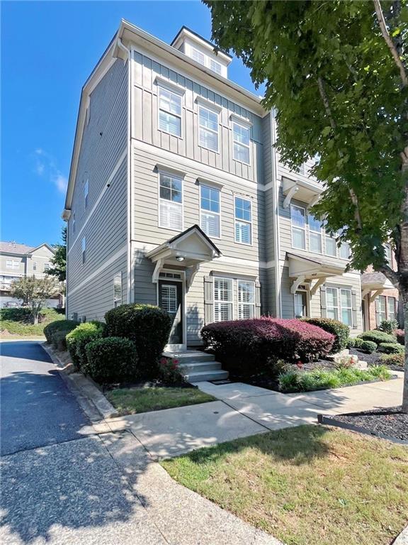 property at 525 Grove Field Ct NW