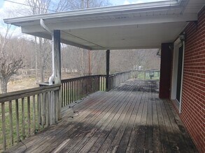 11714 Cruso Rd in Canton, NC - Building Photo - Building Photo