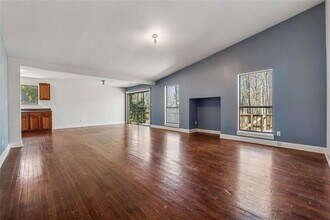 5045 Carole Pl SW in Stone Mountain, GA - Building Photo - Building Photo