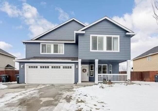property at 536 S Glenmoor Dr