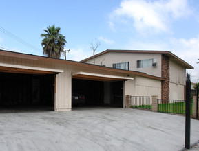 1347 N Parkside Dr in Ontario, CA - Building Photo - Building Photo