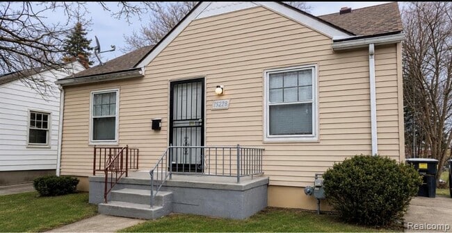 property at 15228 Lappin St