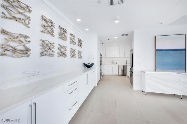 property at 4001 Gulf Shore Blvd N