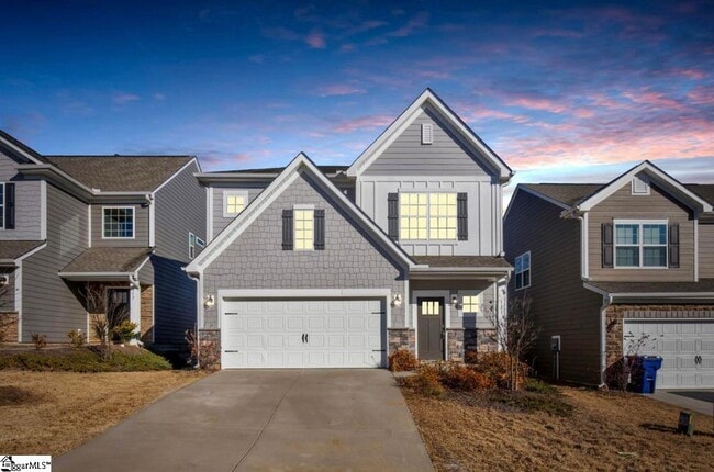 property at 121 Magnolia St
