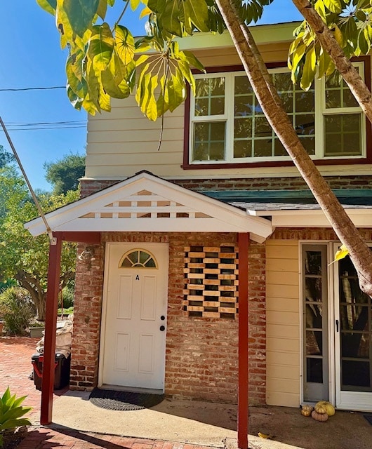 123 Arboleda Rd, Unit Unit A in Goleta, CA - Building Photo