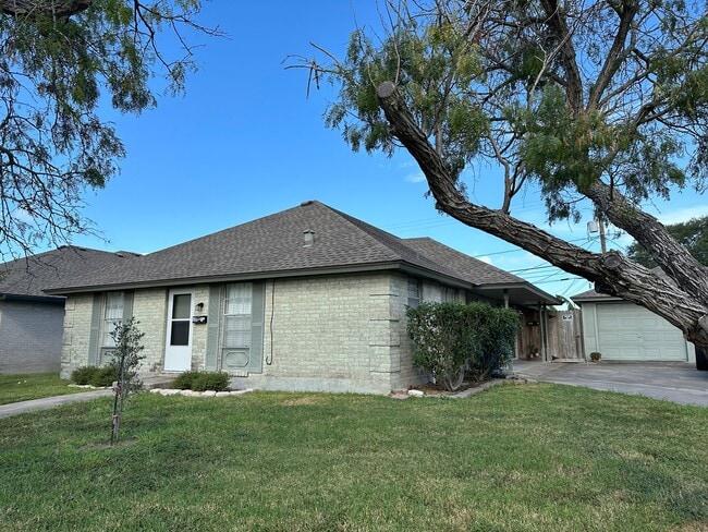 property at 4805 Lavaca Dr