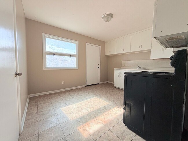 2941 S Hydraulic Ave in Wichita, KS - Building Photo - Building Photo