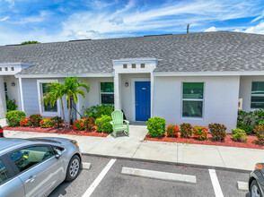 1631 SW 1st Ave in Cape Coral, FL - Building Photo - Building Photo