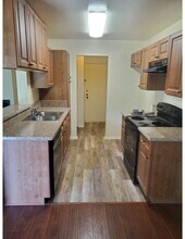 Hermitage in Valley Village, CA - Building Photo - Building Photo