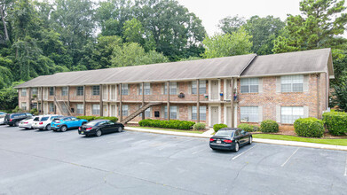 Stonehenge at Crestline Apartments in Birmingham, AL - Building Photo - Building Photo