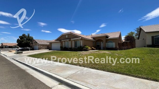 13191 Rolling Hills Ln in Victorville, CA - Building Photo - Building Photo