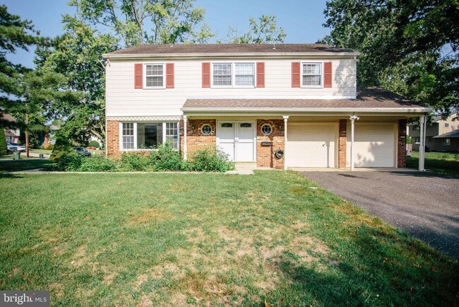 property at 1016 Eagle Ln