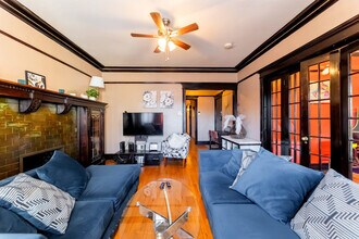 6112 S St Lawrence Ave in Chicago, IL - Building Photo - Building Photo