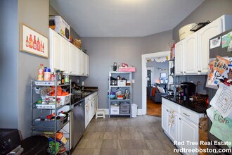 85 Surrey St, Unit 2 in Boston, MA - Foto de edificio - Building Photo