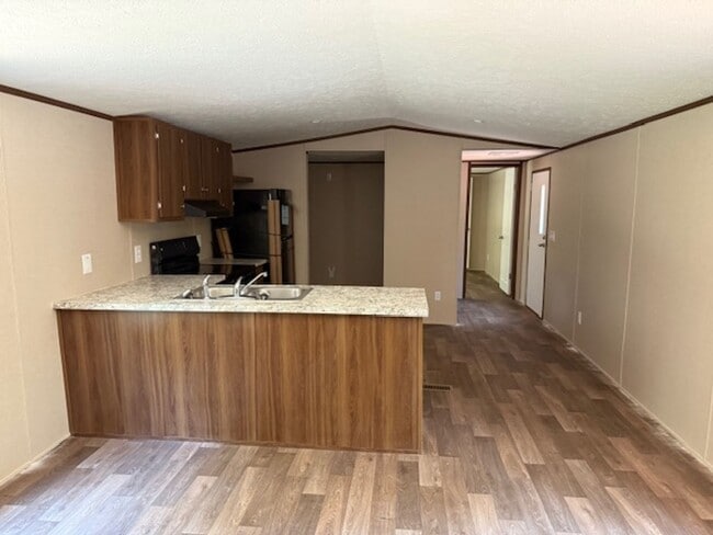 25 Derek Dr in Crawfordville, FL - Building Photo - Building Photo