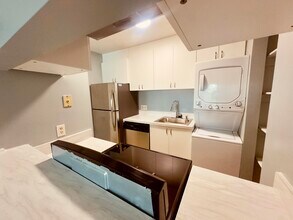 225 S Tropical Trail in Merritt Island, FL - Building Photo - Building Photo