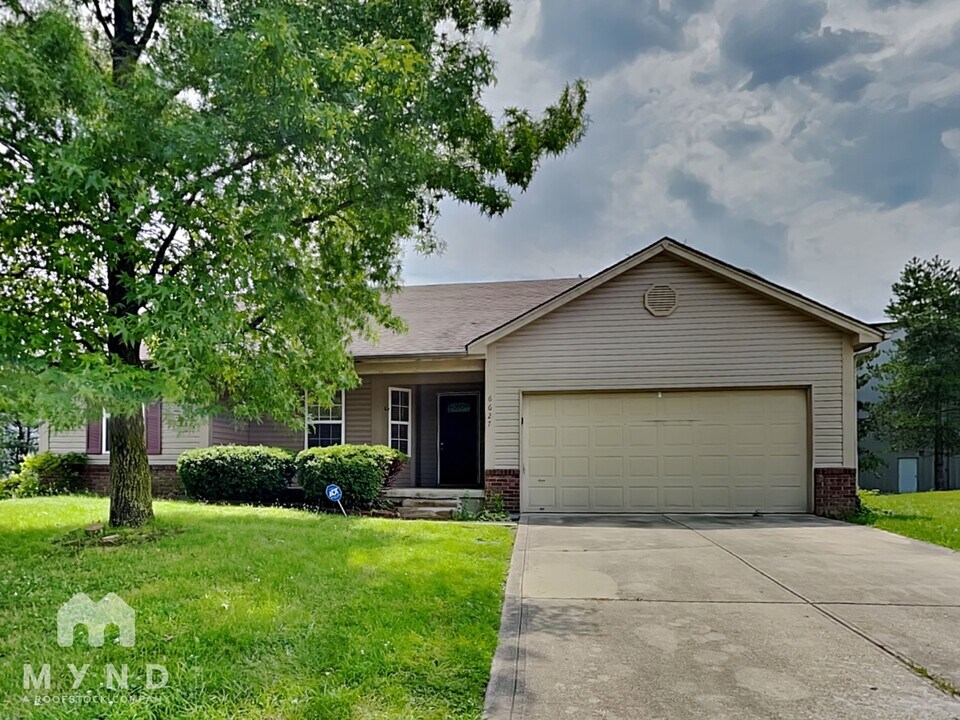 6627 Lost Tree Ct in Indianapolis, IN - Building Photo