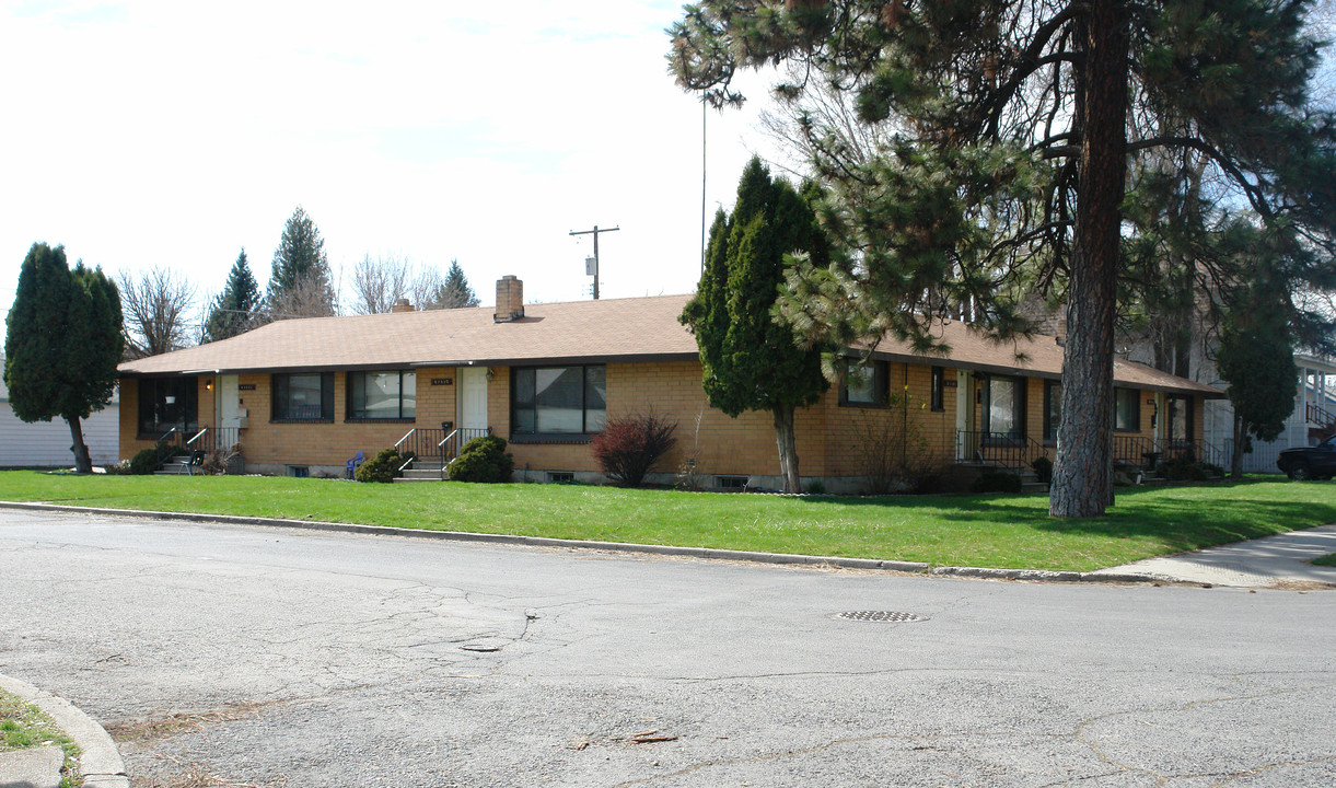 2103-2111 W Cleveland Ave in Spokane, WA - Building Photo