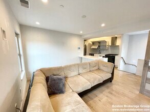 118 Buttonwood St, Unit 4 in Boston, MA - Building Photo - Building Photo