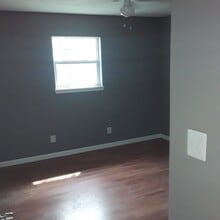 401 N Jones St in Baytown, TX - Foto de edificio - Building Photo