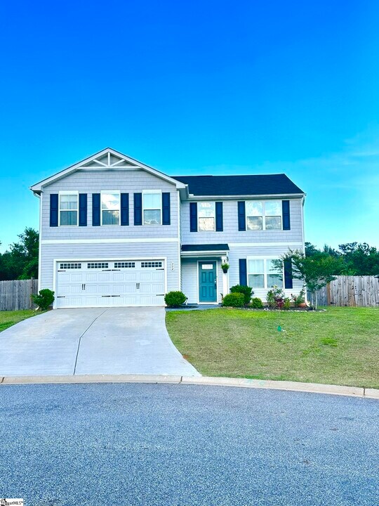 304 Wyngate Ct in Powdersville, SC - Building Photo