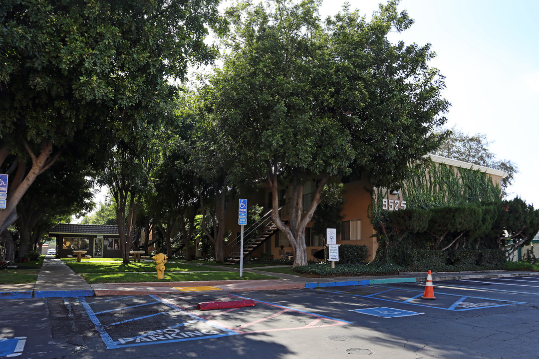 Mission Villa Apartments in Santee, CA - Building Photo