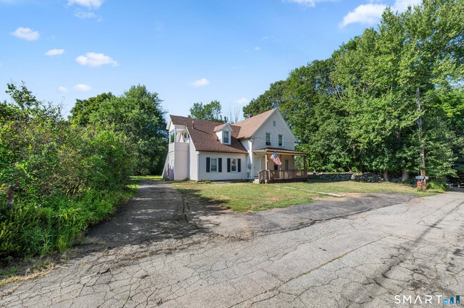 26 Monroe St in Norwich, CT - Building Photo - Building Photo