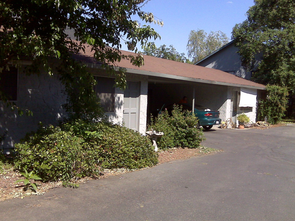 2606 Burnap Ave in Chico, CA - Building Photo