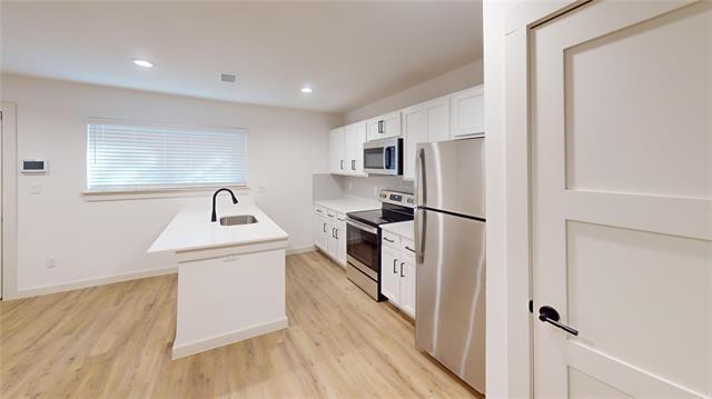 715 N Lancaster Ave in Dallas, TX - Building Photo - Building Photo